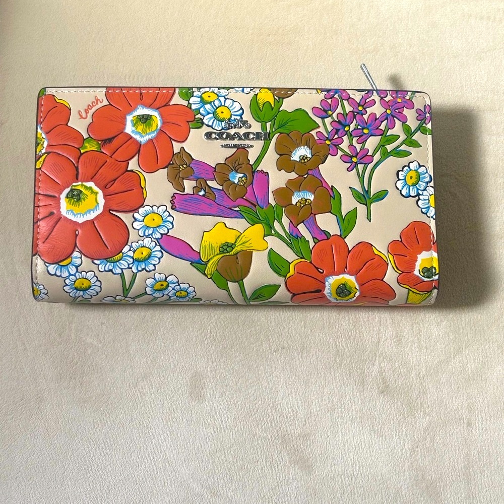 Coach Red and Green Wallets Vibrant Floral Design